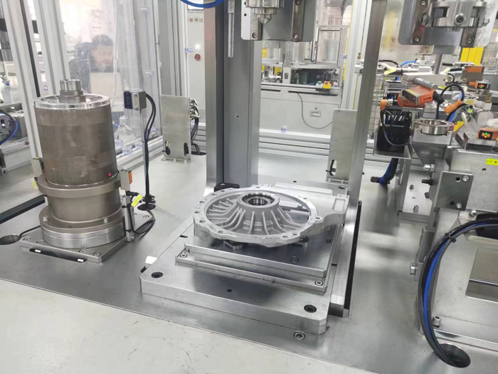 新能源汽车（chē）零部件设（shè）备